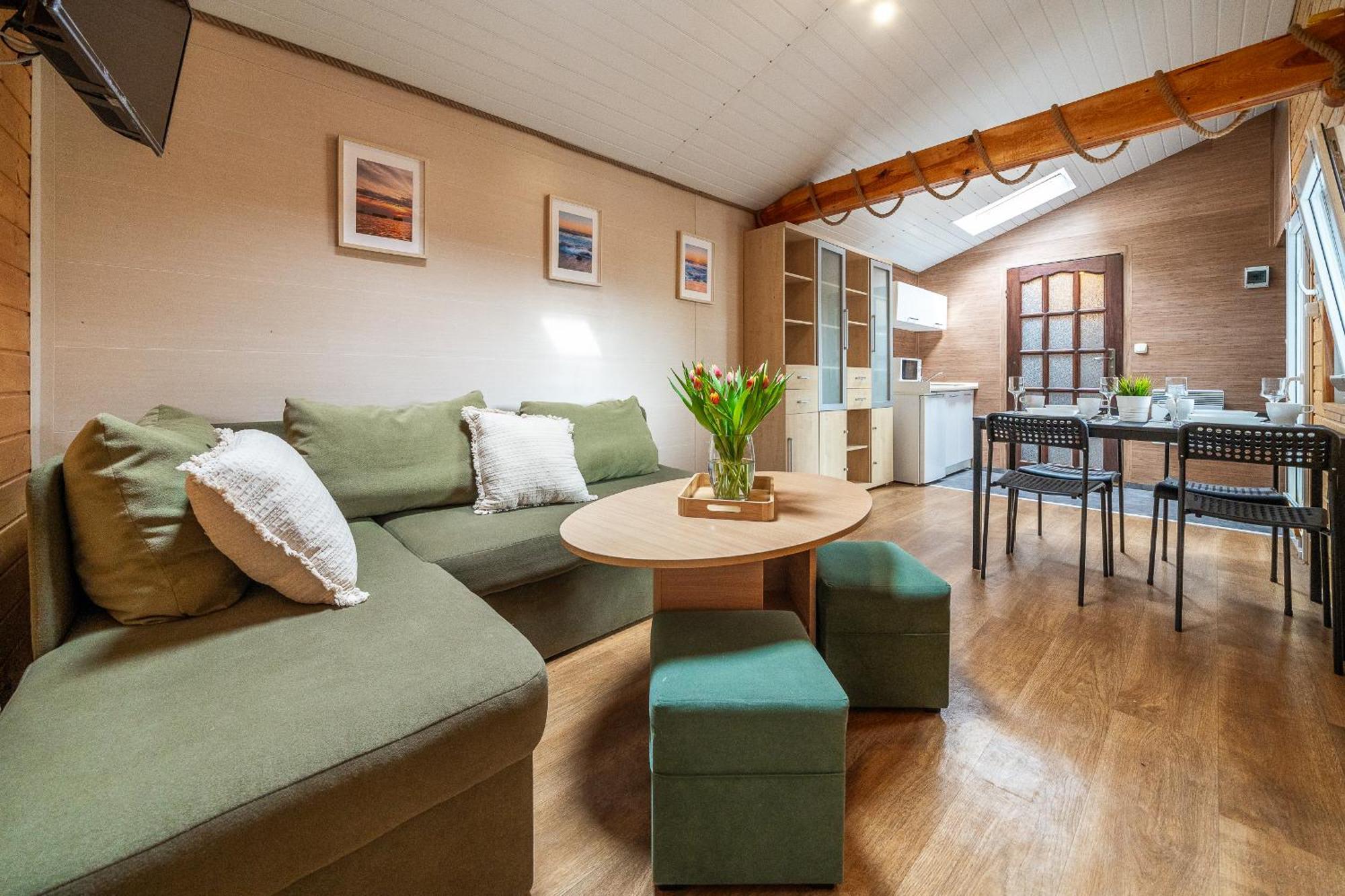 Max Apartamenty - Pokoje - Domki - Restauracja - Basen Мєлно Екстер'єр фото