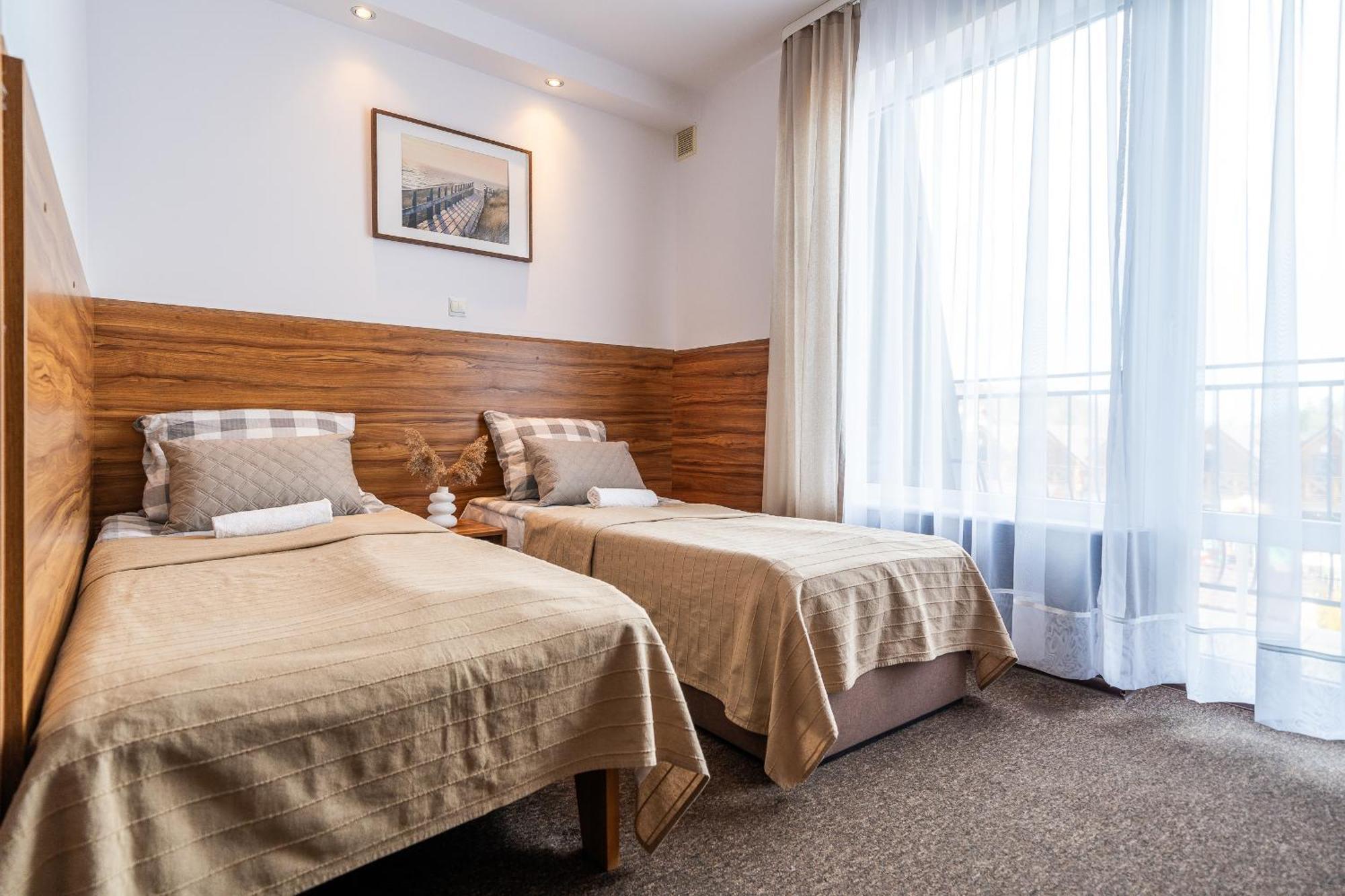 Max Apartamenty - Pokoje - Domki - Restauracja - Basen Мєлно Екстер'єр фото