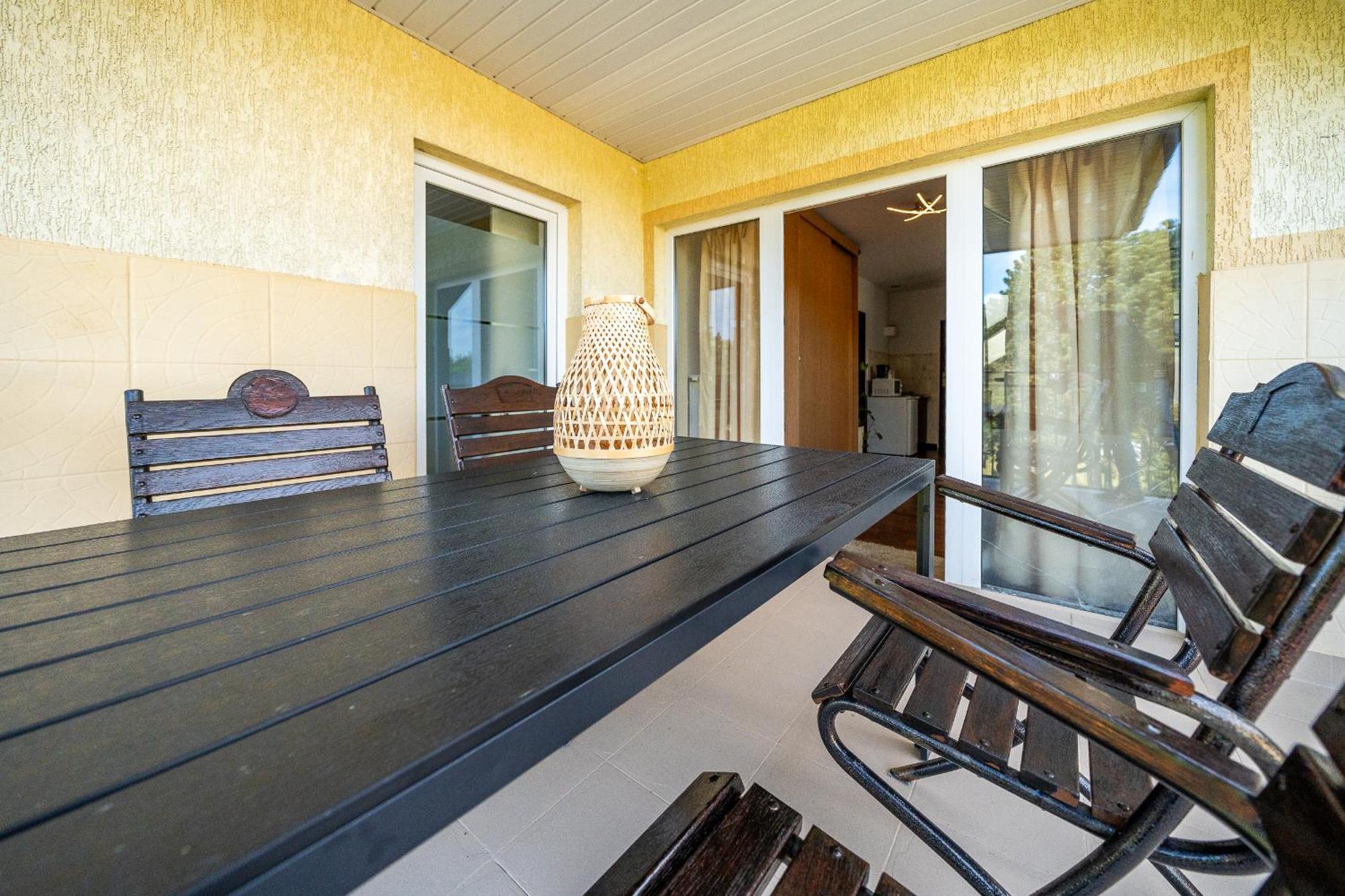 Max Apartamenty - Pokoje - Domki - Restauracja - Basen Мєлно Екстер'єр фото