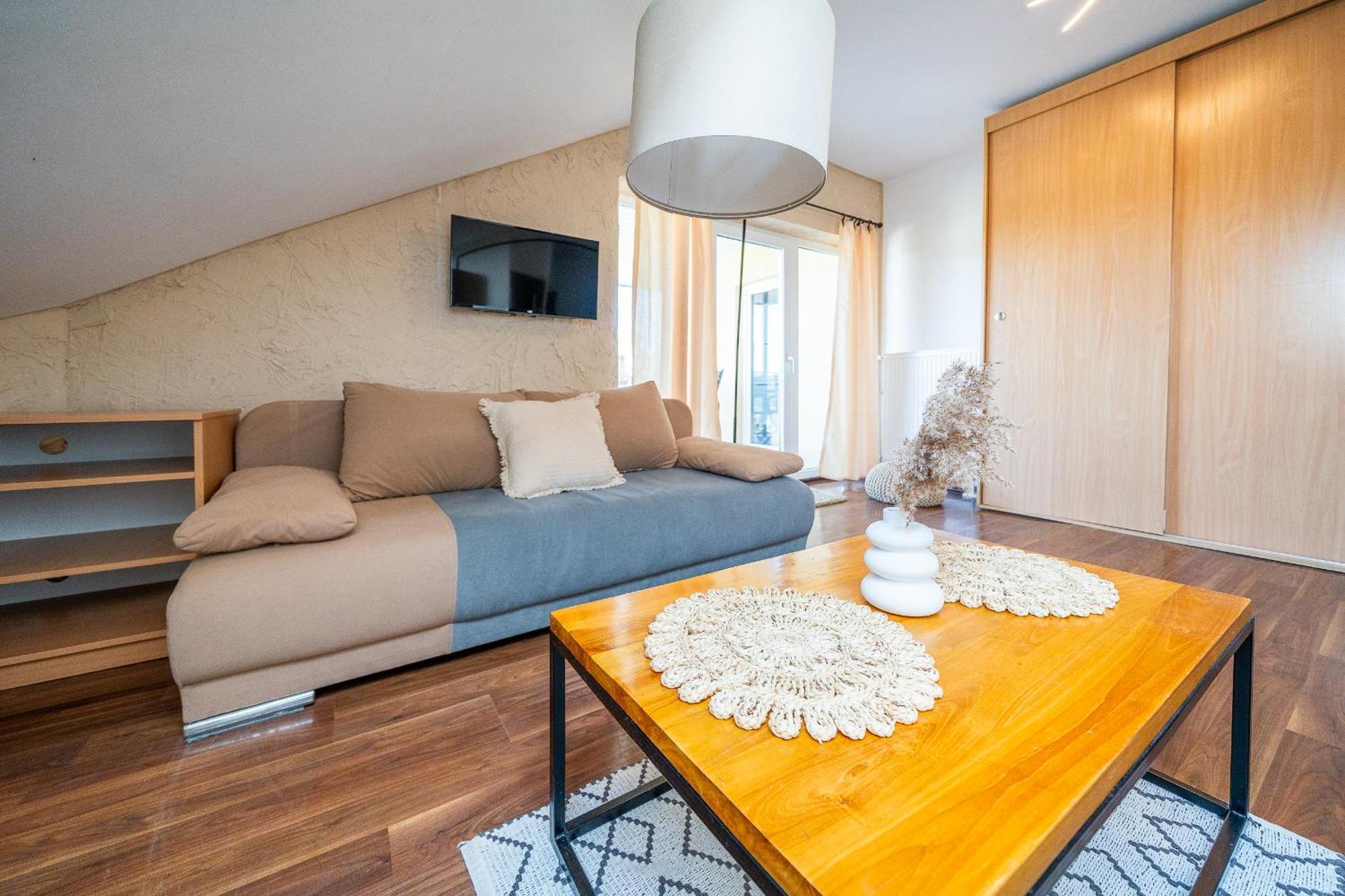 Max Apartamenty - Pokoje - Domki - Restauracja - Basen Мєлно Екстер'єр фото