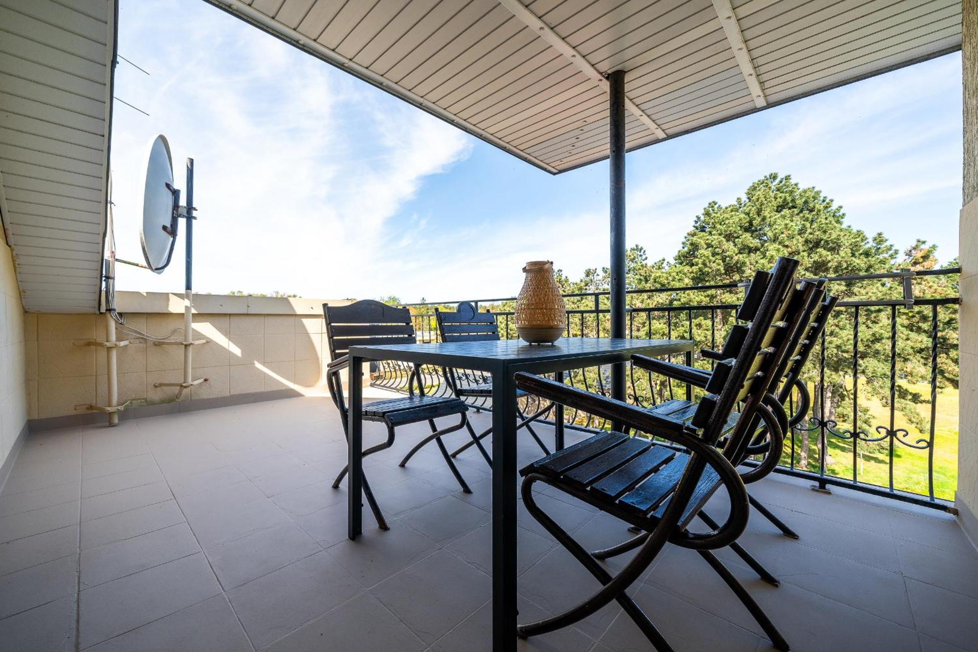Max Apartamenty - Pokoje - Domki - Restauracja - Basen Мєлно Екстер'єр фото