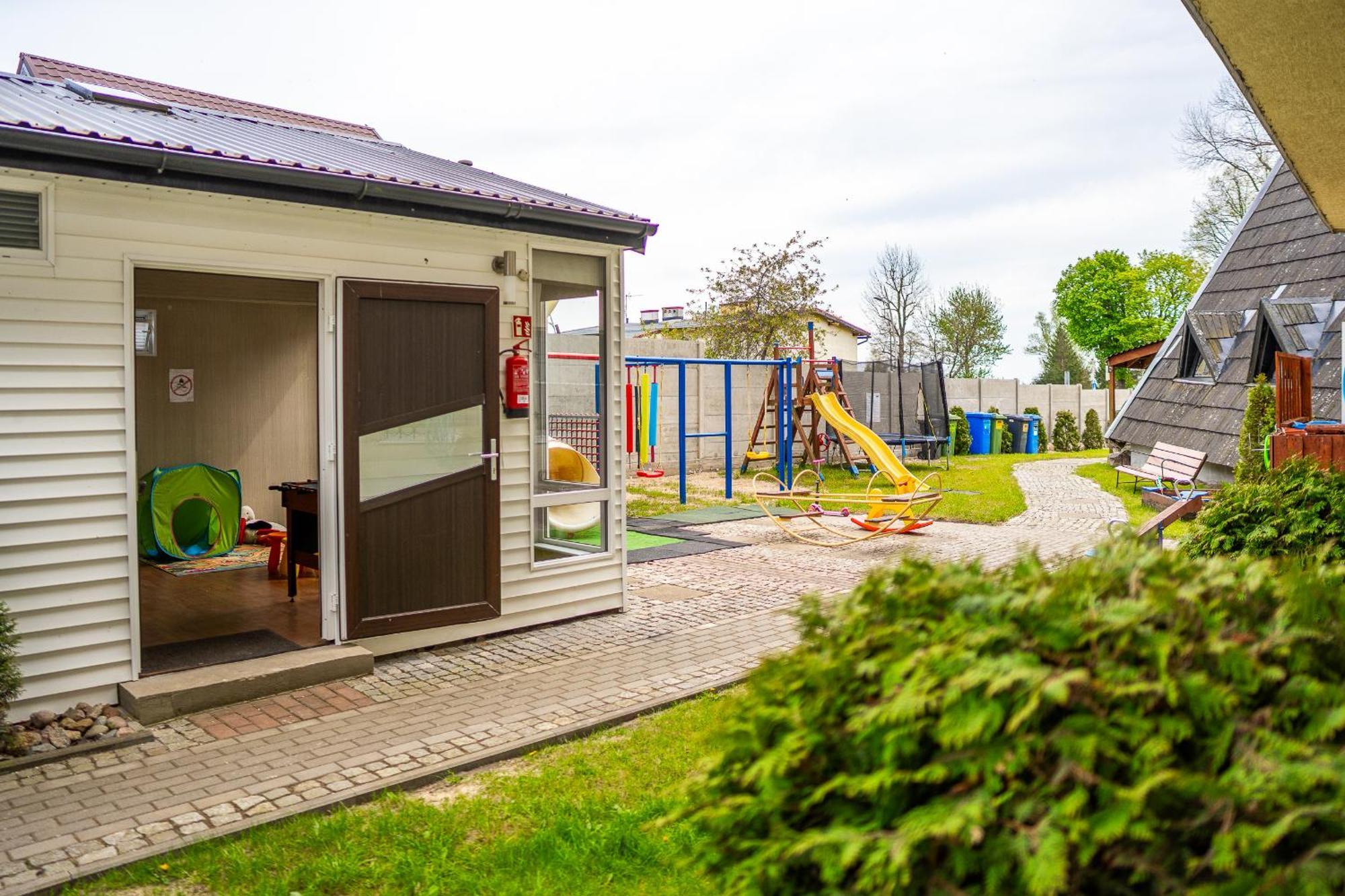 Max Apartamenty - Pokoje - Domki - Restauracja - Basen Мєлно Екстер'єр фото