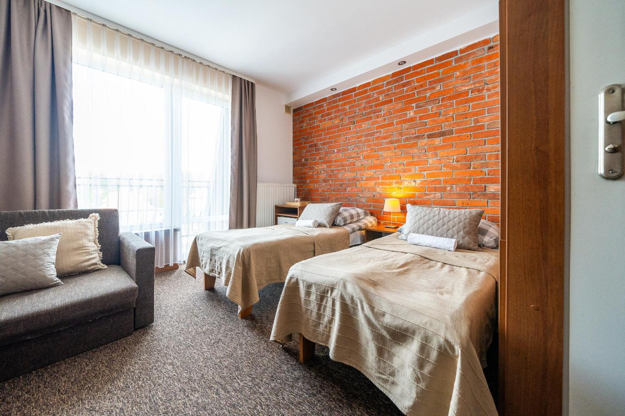 Max Apartamenty - Pokoje - Domki - Restauracja - Basen Мєлно Екстер'єр фото