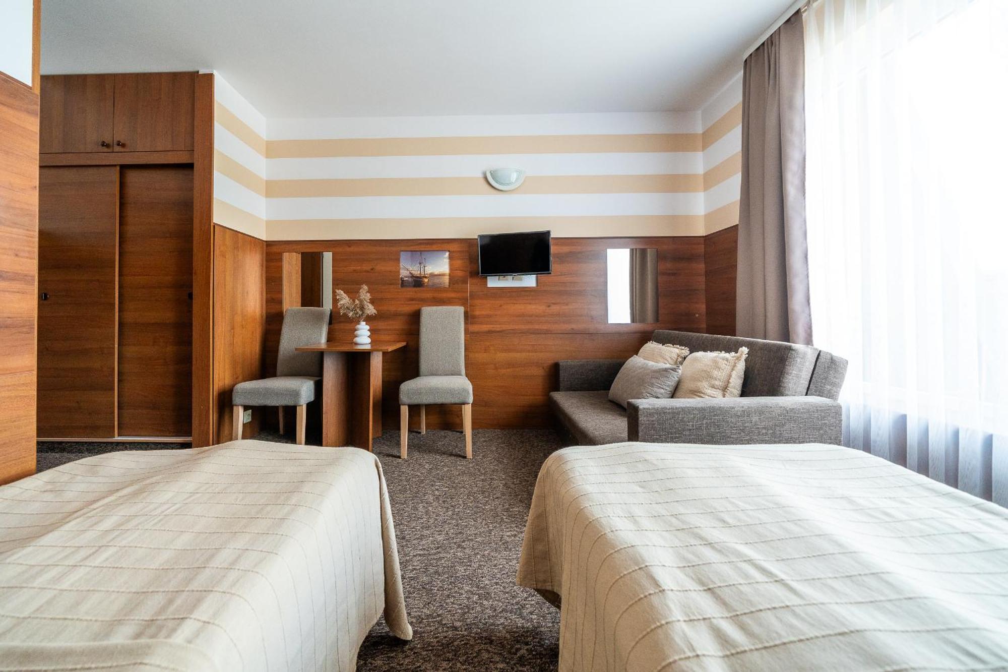Max Apartamenty - Pokoje - Domki - Restauracja - Basen Мєлно Екстер'єр фото