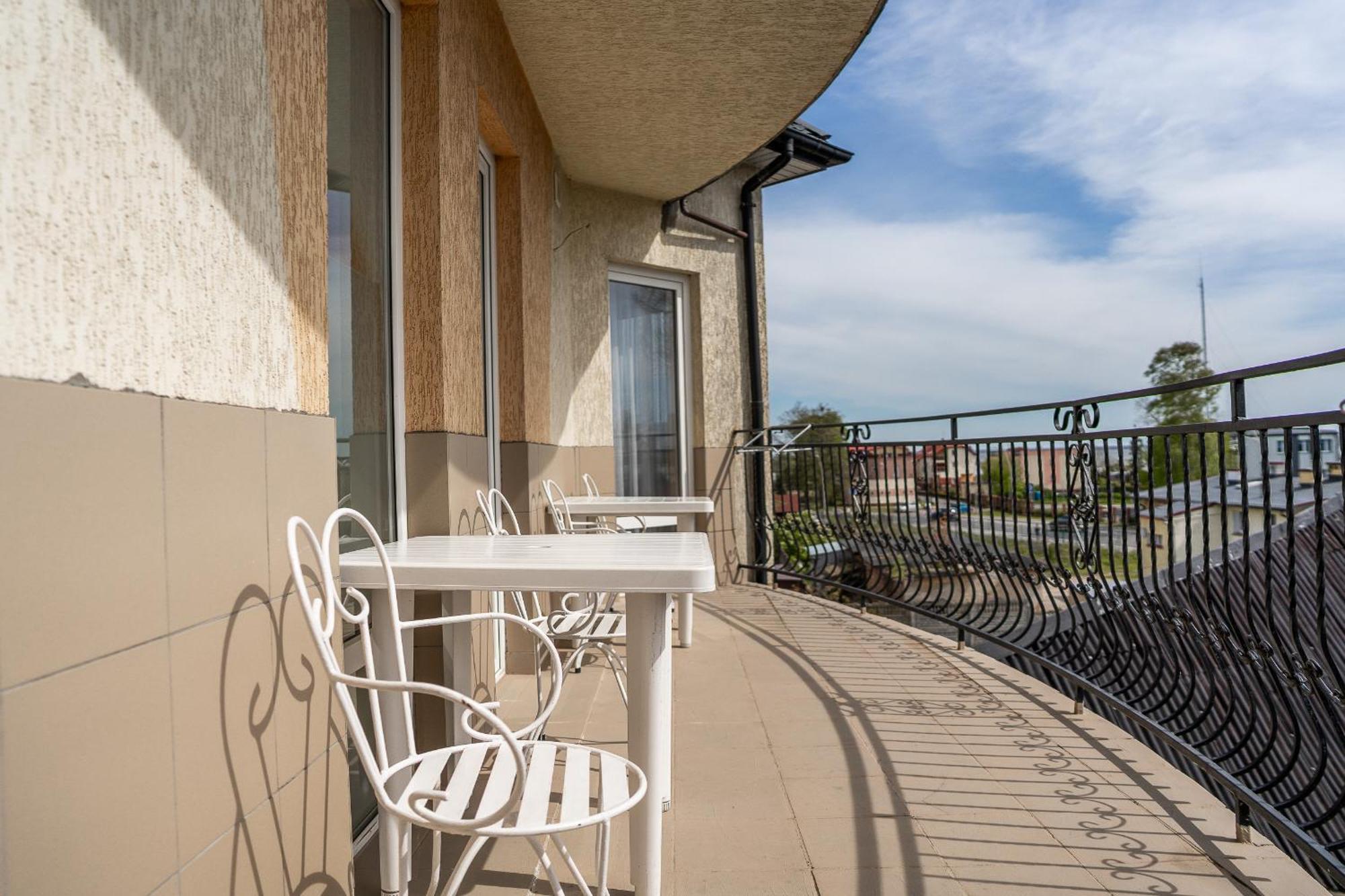 Max Apartamenty - Pokoje - Domki - Restauracja - Basen Мєлно Екстер'єр фото
