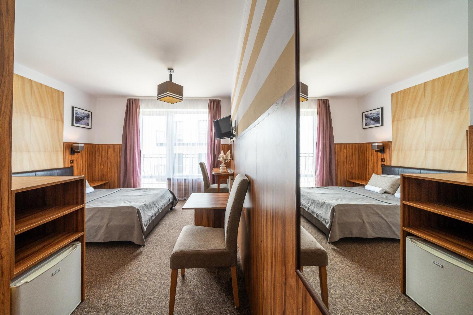 Max Apartamenty - Pokoje - Domki - Restauracja - Basen Мєлно Екстер'єр фото