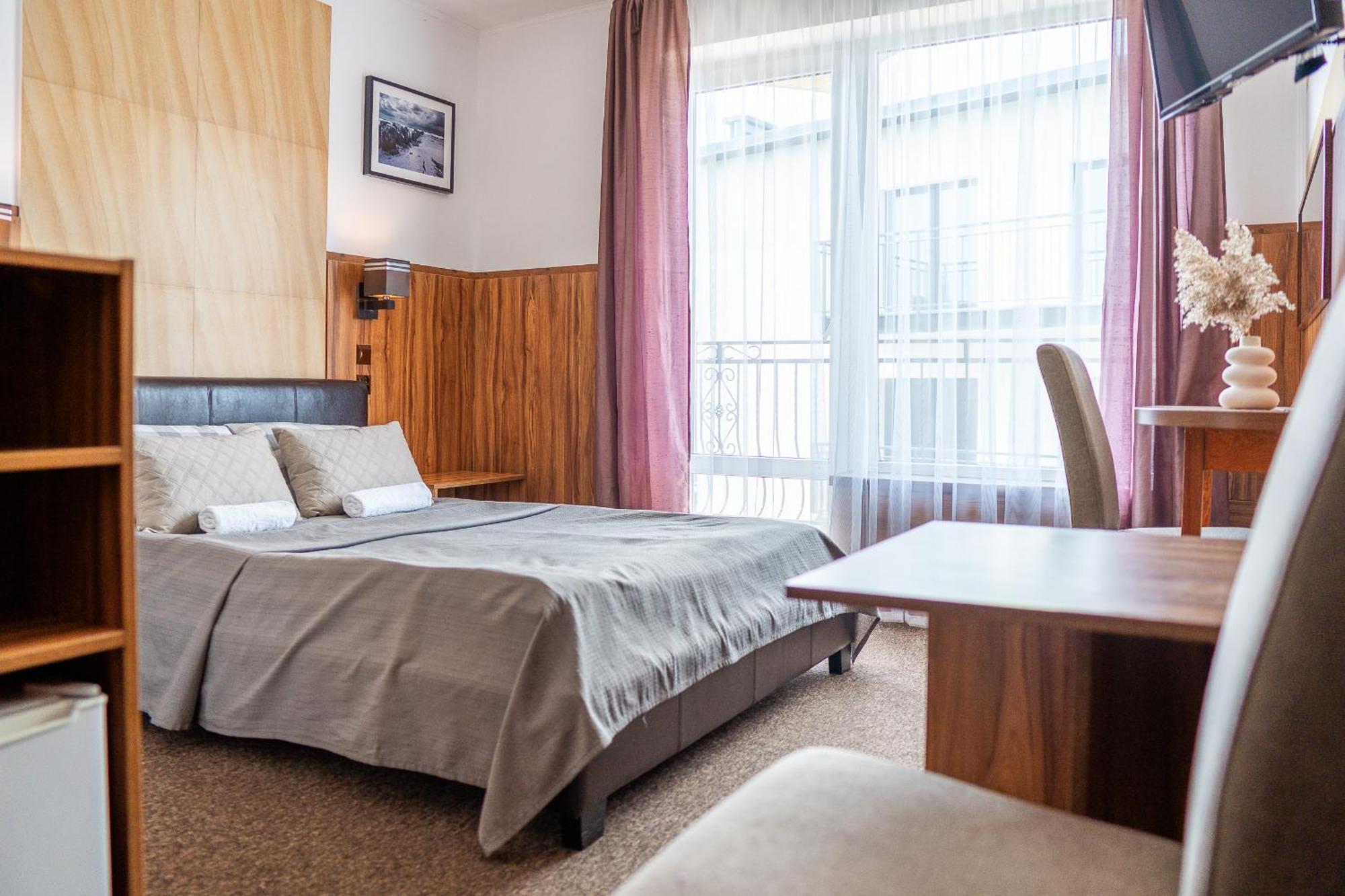 Max Apartamenty - Pokoje - Domki - Restauracja - Basen Мєлно Екстер'єр фото